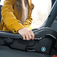 Système de voyage tout-terrain avec siège d'auto pour bébé EZ-Lift Plus de Baby Trend - Noir