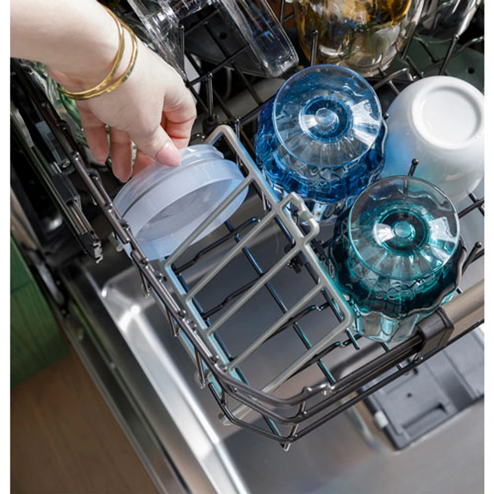 Café Customizable Professional 24" 44dB Built-In Dishwasher (CDT858P2VS1) - Stainless Steel