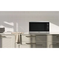 Panasonic Genius Prestige Plus 2.2 Cu. Ft. Cyclonic Inverter Microwave (NNSE995SC) - Stainless Steel