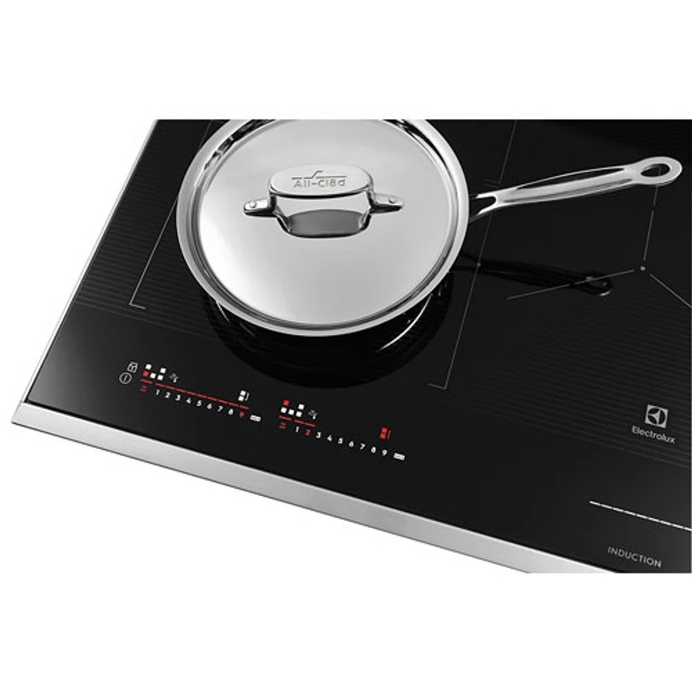 Surface de cuisson à induction 5 éléments 36 po d'Electrolux (ECCI3668AS) - Acier inoxydable