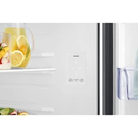 Réfrigérateur à congélateur supérieur 30 po de Samsung avec mode AI Energy (RT18DG6500SRAC) - Inox