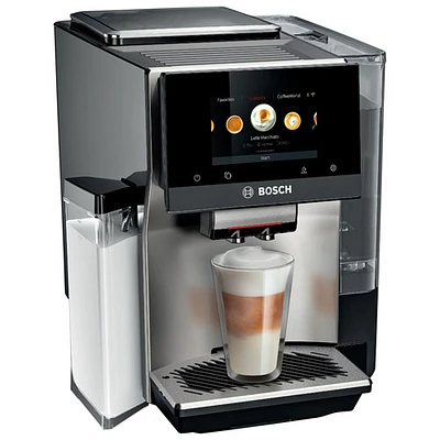 Machine à espresso automatique VeroCafe 800 de Bosch avec mousseur à lait