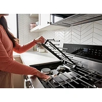 Cuisinière au gaz autonome de 30 po à 5 brûleurs avec four à convection véritable 5,0 pi³ et friture à air chaud de Whirlpool (WFGS7530RV) - Noir sur inox