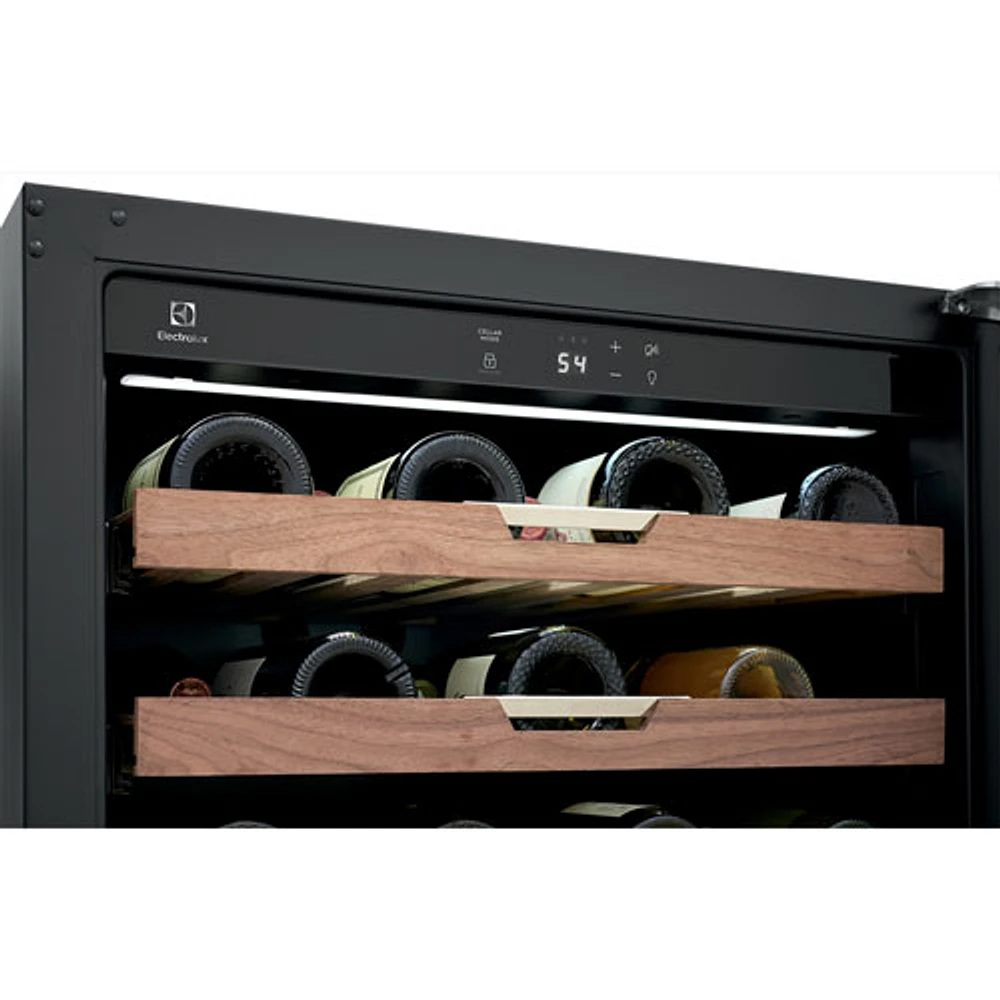 Electrolux 24" Under Counter Wine Cooler with 41 Bottle Capacity (EI24WC15VS) - Stainless Steel