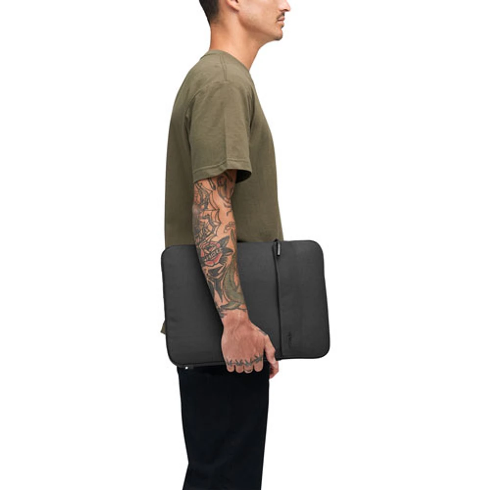 Incase Crosstown 16" Laptop Sleeve - Black