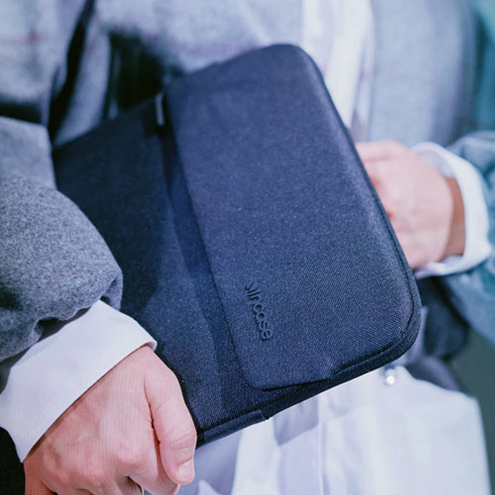 Incase Crosstown 16" Laptop Sleeve - Black
