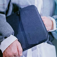 Incase Crosstown 16" Laptop Sleeve - Black