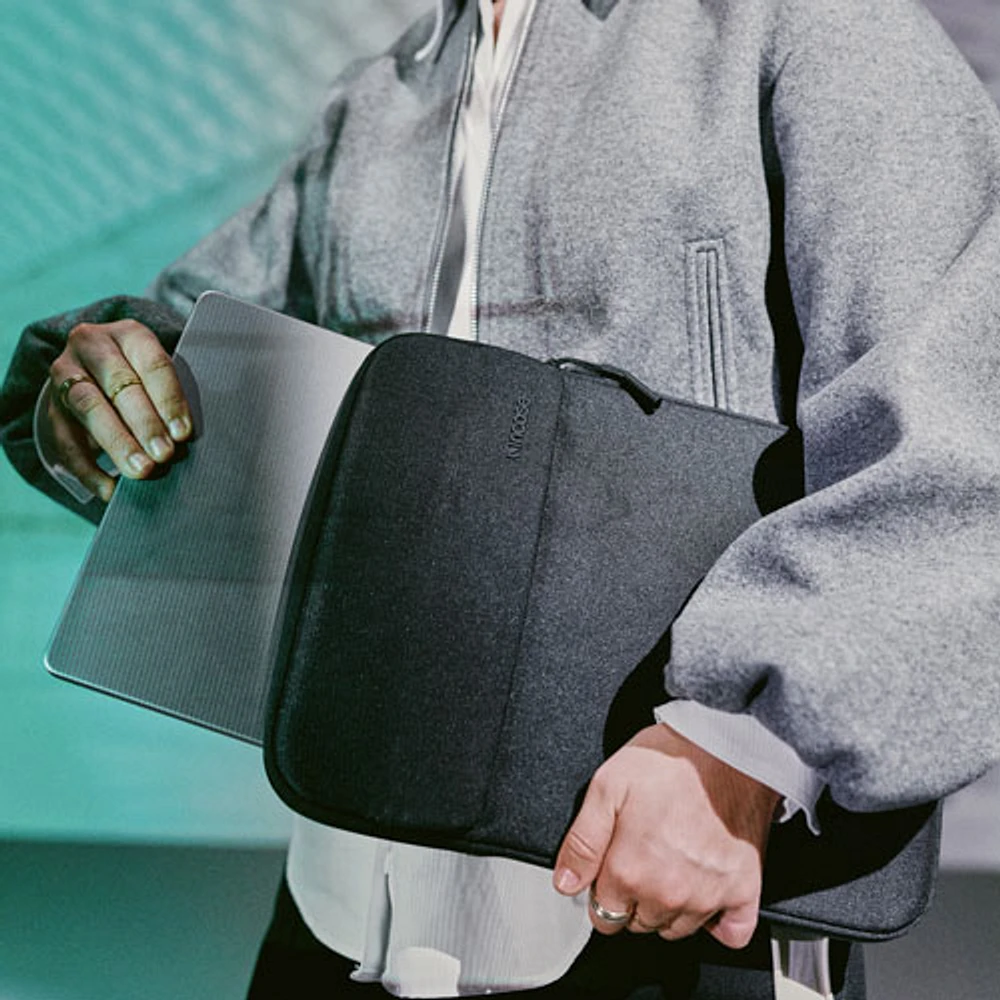 Incase Crosstown 16" Laptop Sleeve - Black