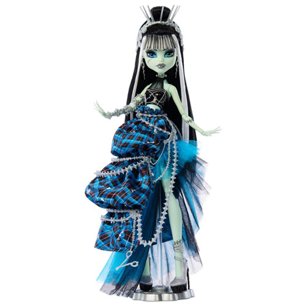 Mattel Monster High Stitched in Style Frankie Stein Doll