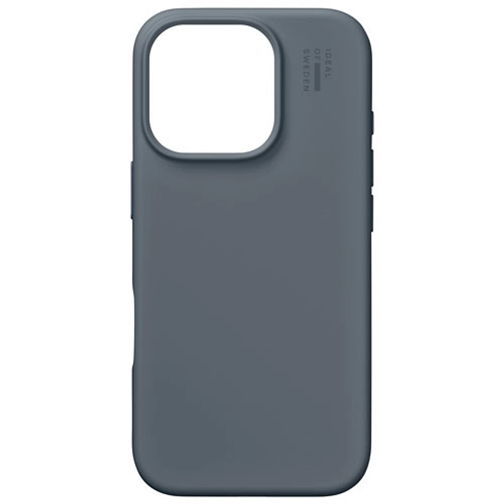 Étui souple ajusté en silicone d'Ideal of Sweden avec MagSafe pour iPhone 16 Pro Max - Bleu minuit