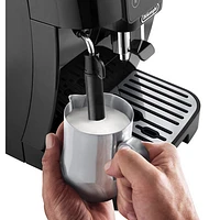 De'Longh iMagnifica Start Automatic Espresso Machine with Manual Milk Frother - Black