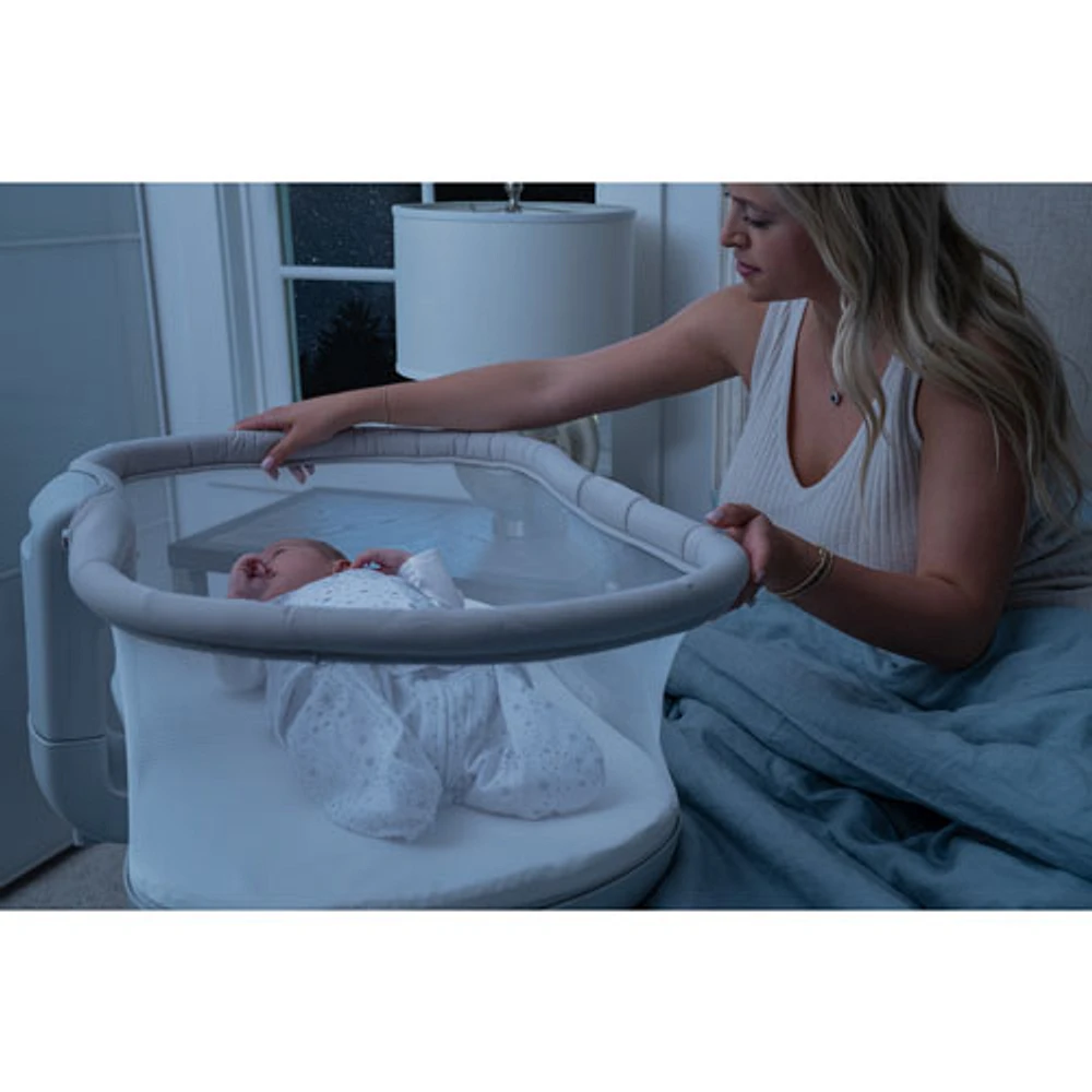 Halo Bassinest 3.0 Swivel Sleeper Bassinet - Grey