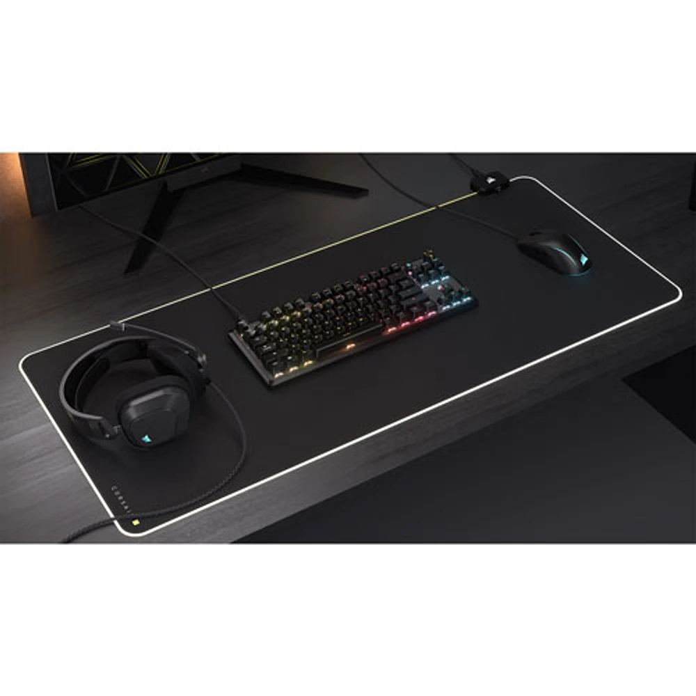 Clavier de jeu sans pavé numérique avec fil rétroéclairé à commutateurs mécaniques linéaires Red K70 CORE de Corsair - Noir