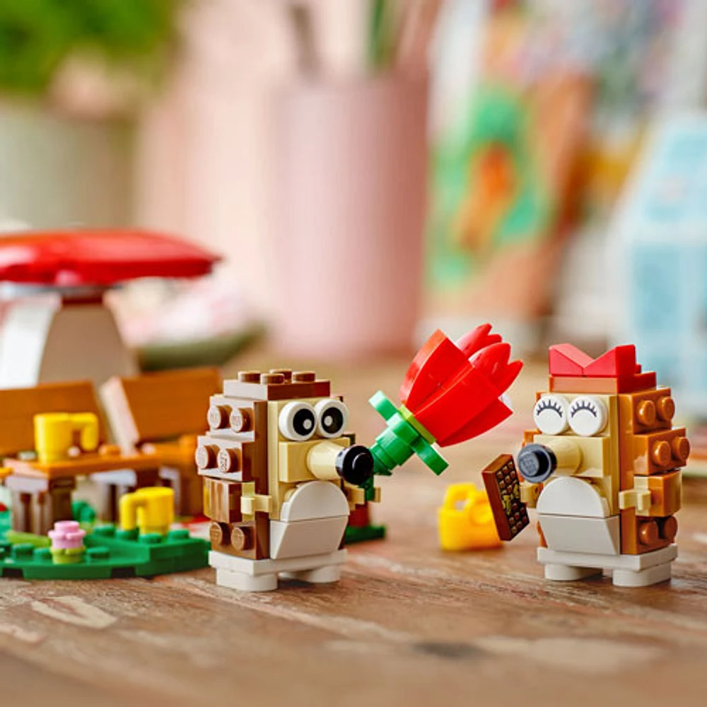 LEGO Other: Hedgehog Picnic Date - 166 Pieces (40711)