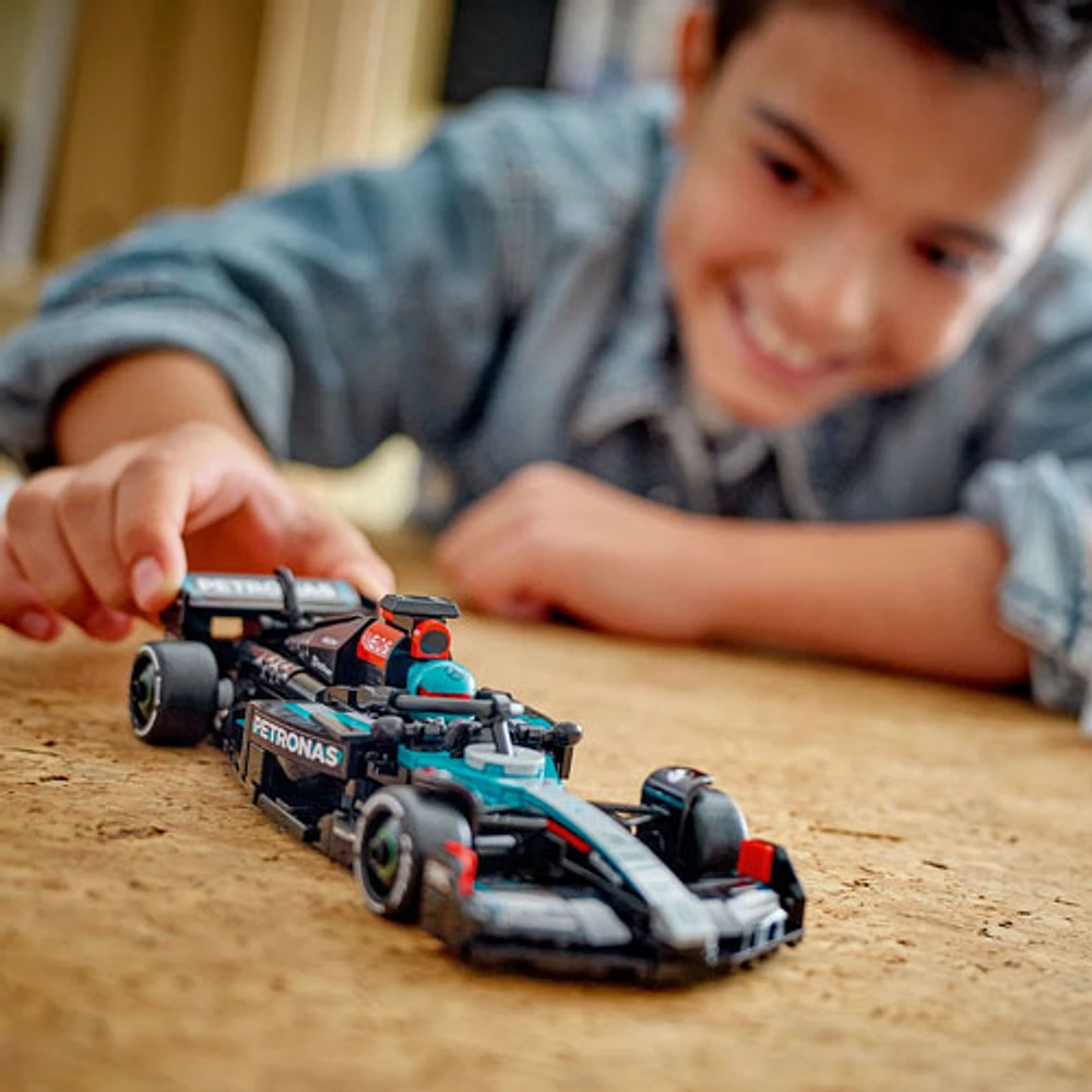 LEGO Speed Champions: Mercedes-AMG PETRONAS F1 Team W15 E Performance Race Car - 267 Pieces (77244)