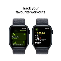 Apple Watch SE (GPS + Cellular) de mm avec boîtier en aluminium minuit et bracelet sport à rabat encre