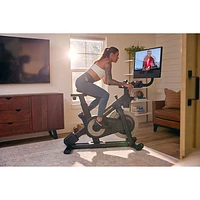 Cardiovélo X24 de NordicTrack avec écran tactile pivotant de 24 po