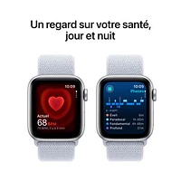 Apple Watch SE (GPS + Cellular) de 40 mm avec boîtier en aluminium argenté et bracelet sport à rabat nuage bleu par TELUS