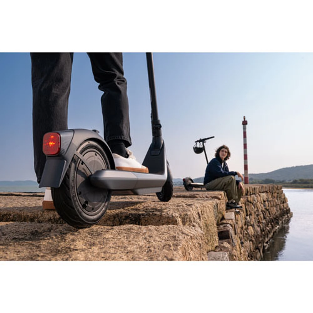 Segway Ninebot KickScooter E2 Pro Electric Scooter (750W Motor / 35km Range / 25km/h Top Speed) - Grey