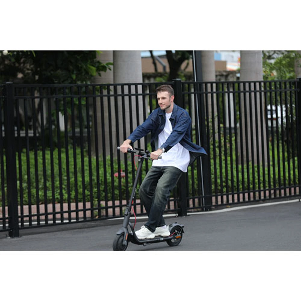 Navee V50i Pro Electric Scooter (700W Motor / 50km Range / 32km/h Top Speed) - Black