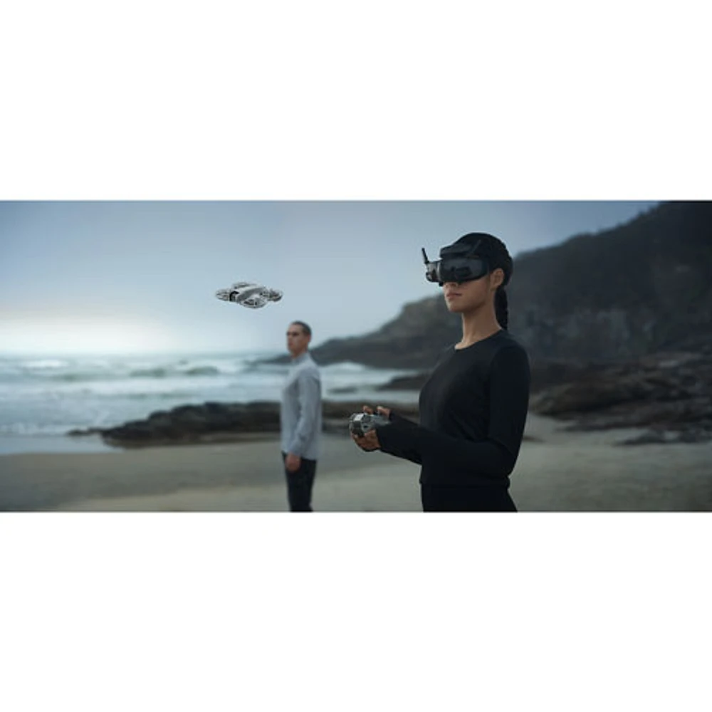 Ensemble Motion Fly More avec drone quadricoptère Neo, caméra, manette et casque Goggles N3 de DJI