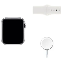 Apple Watch SE (GPS + cellulaire) avec boîtier de mm en aluminium argenté et bracelet sport blanc par Koodo (2022