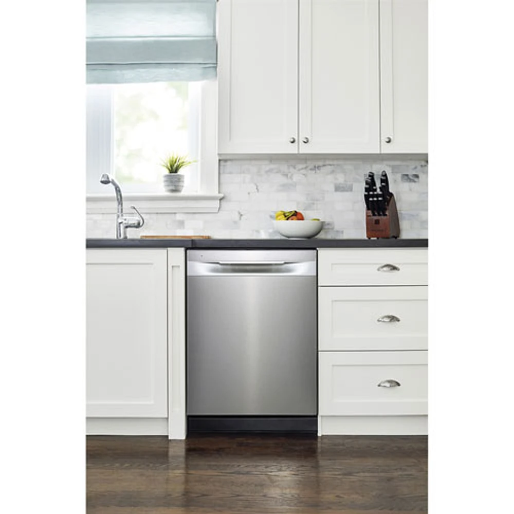 Lave-vaisselle encastrable à cuve hybride 24 po 49 dB de Frigidaire (FDHP4336AS) - Acier inoxydable