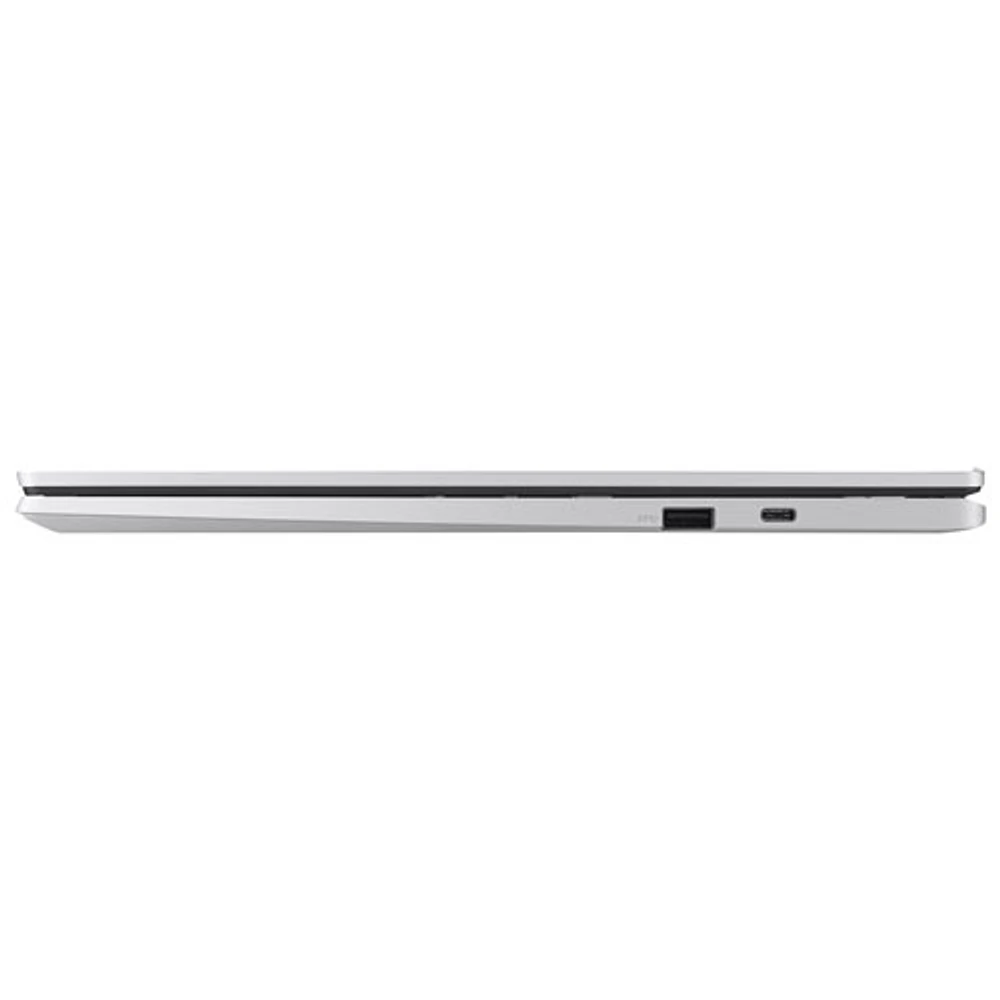 Chromebook de 15,6 po CX1500 d'ASUS - Argenté transparent (Celeron N4500 d'Intel/RAM 8 Go/SSD 128 Go/ChromeOS)
