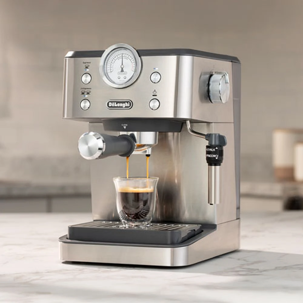 Machine à espresso Linea Classic de De'Longhi - Acier inoxydable et gris