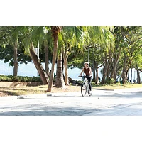 Blutron EB570 Electric Commuter Bike (350W Motor / Up to 50km Battery Range / 32km/h Top Speed) - Azure Blue - Only at Best Buy