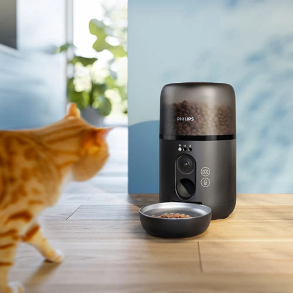 Distributeur intelligent de nourriture pour chats 4,5 l avec caméra série 5000 de Philips (PAW5320/02) - Noir