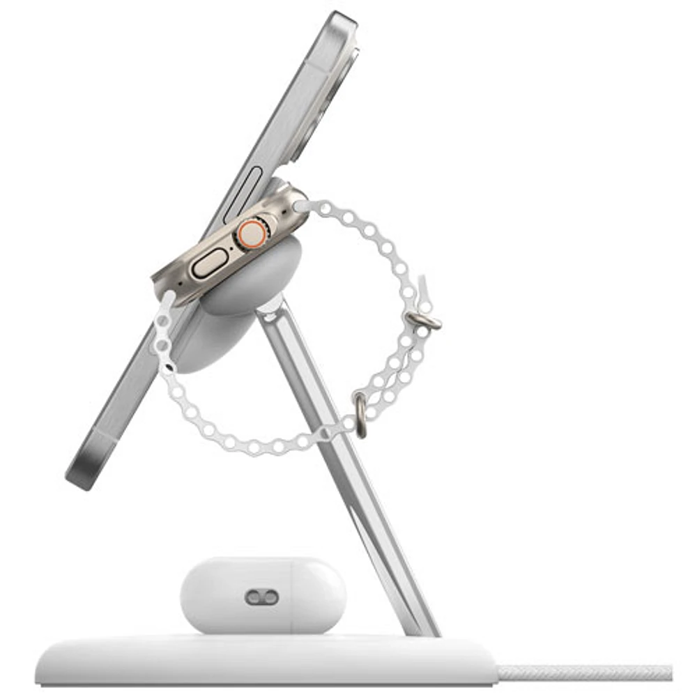 Belkin BoostCharge Pro 3-in-1 15W Qi2 Wireless Magnetic Charging Stand - White