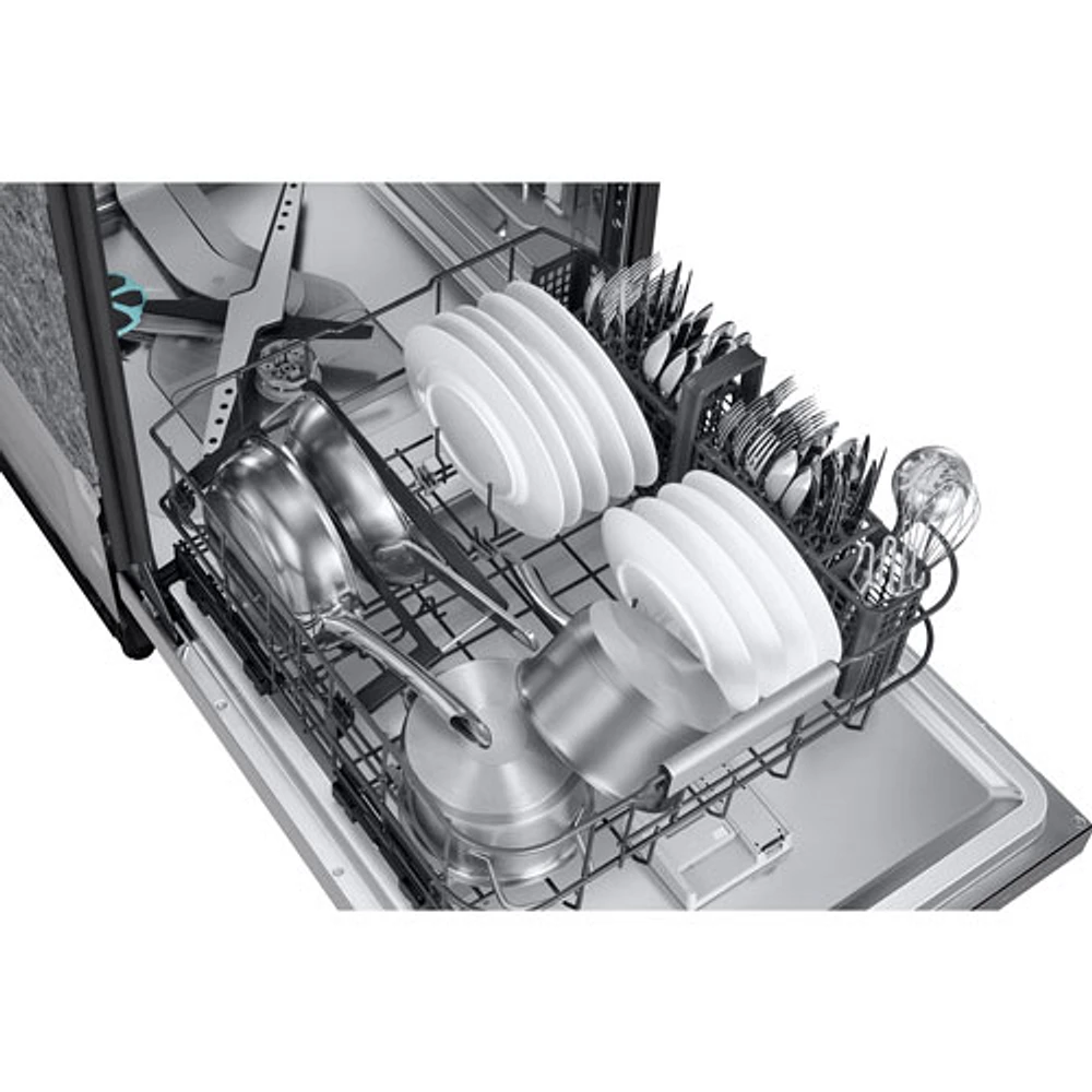 Samsung 24" 38dB Built-In Dishwasher w/ AI Wash, Auto Open Door & Third Rack (DW90F89P0USRAA) - Stainless