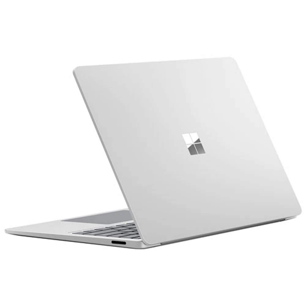 Portable Surface Laptop Copilot+ PC à écran tactile de 13,8 po de Microsoft (Snapdragon X Plus/mémoire vive de 16 Go/disque SSD de 512 Go) 2025 - Platine - Ang