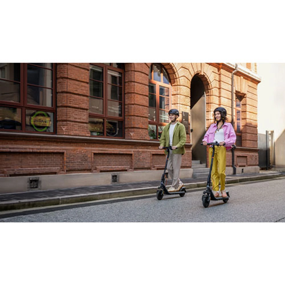 Segway E2 Plus ll Electric Scooter (500 W Motor / 25km Range / 25km/h Top Speed) - Exclusive Retail Partner