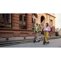Segway E2 Plus ll Electric Scooter (500 W Motor / 25km Range / 25km/h Top Speed) - Exclusive Retail Partner