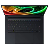 Portable de jeu Copilot+ PC de 14 po Blade de Razer - Noir (Ryzen AI 9 365 d'AMD/RAM 32 Go/SSD 1 To/RTX 5070)