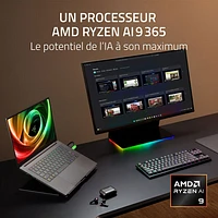 Portable de jeu Copilot+ PC de 14 po Blade de Razer - Noir (Ryzen AI 9 365 d'AMD/RAM 32 Go/SSD 1 To/RTX 5070)