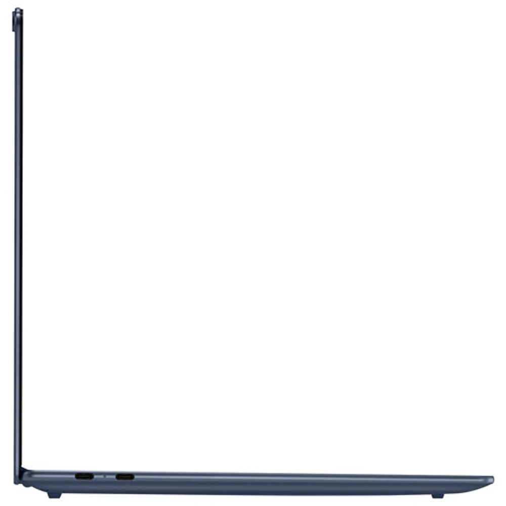 Portable à écran tactile de 14,5 po Yoga Slim 7x de Lenovo - Bleu cosmique (Snapdragon X Elite de Qualcomm/RAM 16 Go/SSD 1 To/Windows 11)