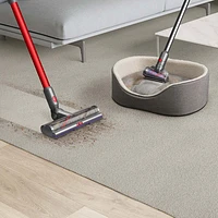 Aspirateur-balai sans fil Outsize Total Clean de Dyson avec batterie supplémentaire - Nickel/Rouge