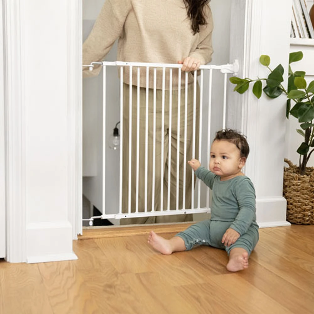 Barrière de sécurité fixe pour bébé/chien Stairway 42W d'Ingenuity - Blanc
