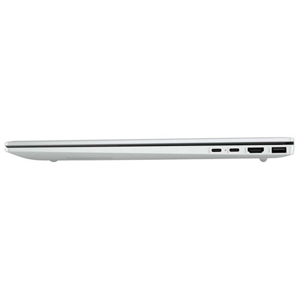 Portable de 16 po Omnibook 5 de HP - Aluminium argent glacier (Ryzen 5 8540U/RAM 16 Go/SSD 512 Go/Windows 11 Famille)