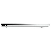 Portable de 16 po Omnibook 5 de HP - Aluminium argent glacier (Ryzen 5 8540U/RAM 16 Go/SSD 512 Go/Windows 11 Famille)