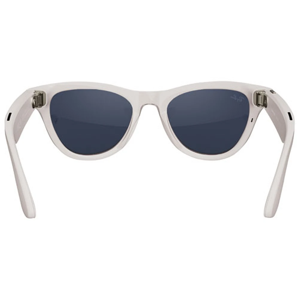 Ray-Ban | Meta Skyler Glasses with AI, Photo, Video, Audio & Messaging - Shiny Chalky Grey/Transitions