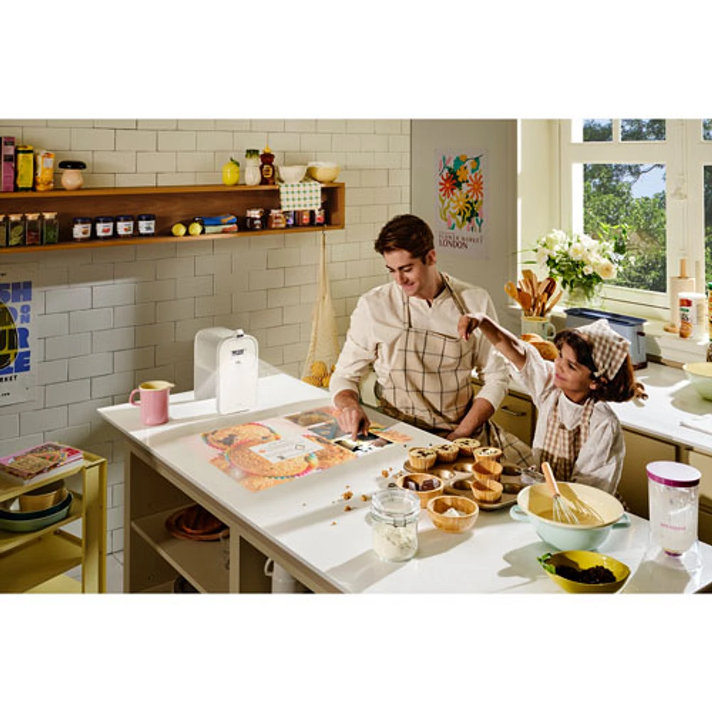 Samsung The Premiere 5 4K Ultra HD Laser Home Theatre Projector (SP-LPF5DSAXXZC)
