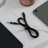 LOGiiX Piston Connect Braided 1m (3.28 ft.) 3.5mm Aux/USB-C Cable