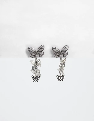 Aretes colgantes cortos con mariposas