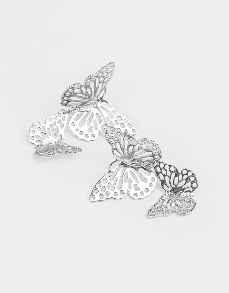 Aretes colgantes cortos con mariposas