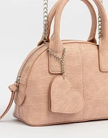 Bolso con llavero de corazón