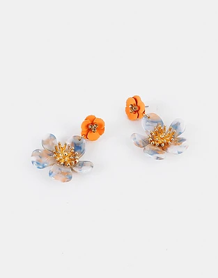 Aretes colgantes cortos con flores